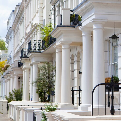 Buying Agents vs Estate Agents – What’s the Difference?